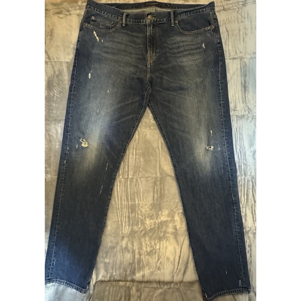 Lucky Brand Jeans 221 Straight Size 40 x 34 Medium Wash Stretch Distressed Blue